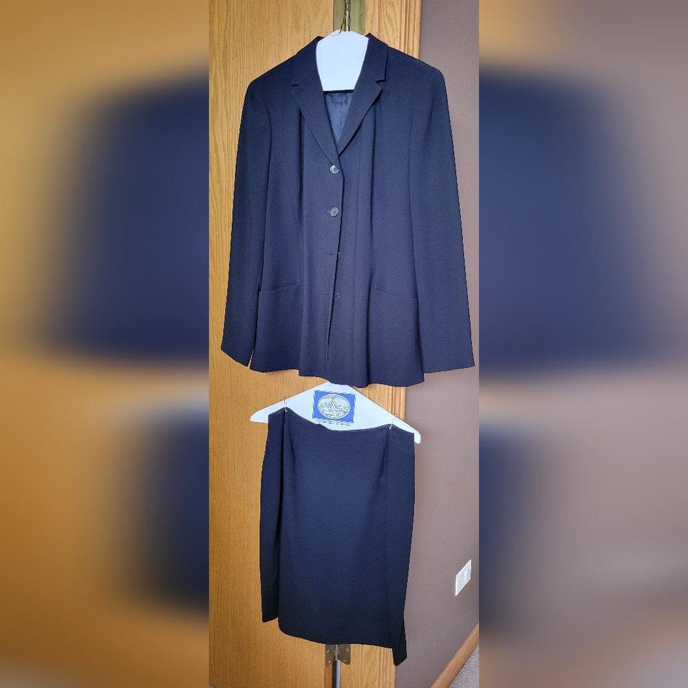 Y2K Ann Taylor suit (blazer and skirt), black, size 8